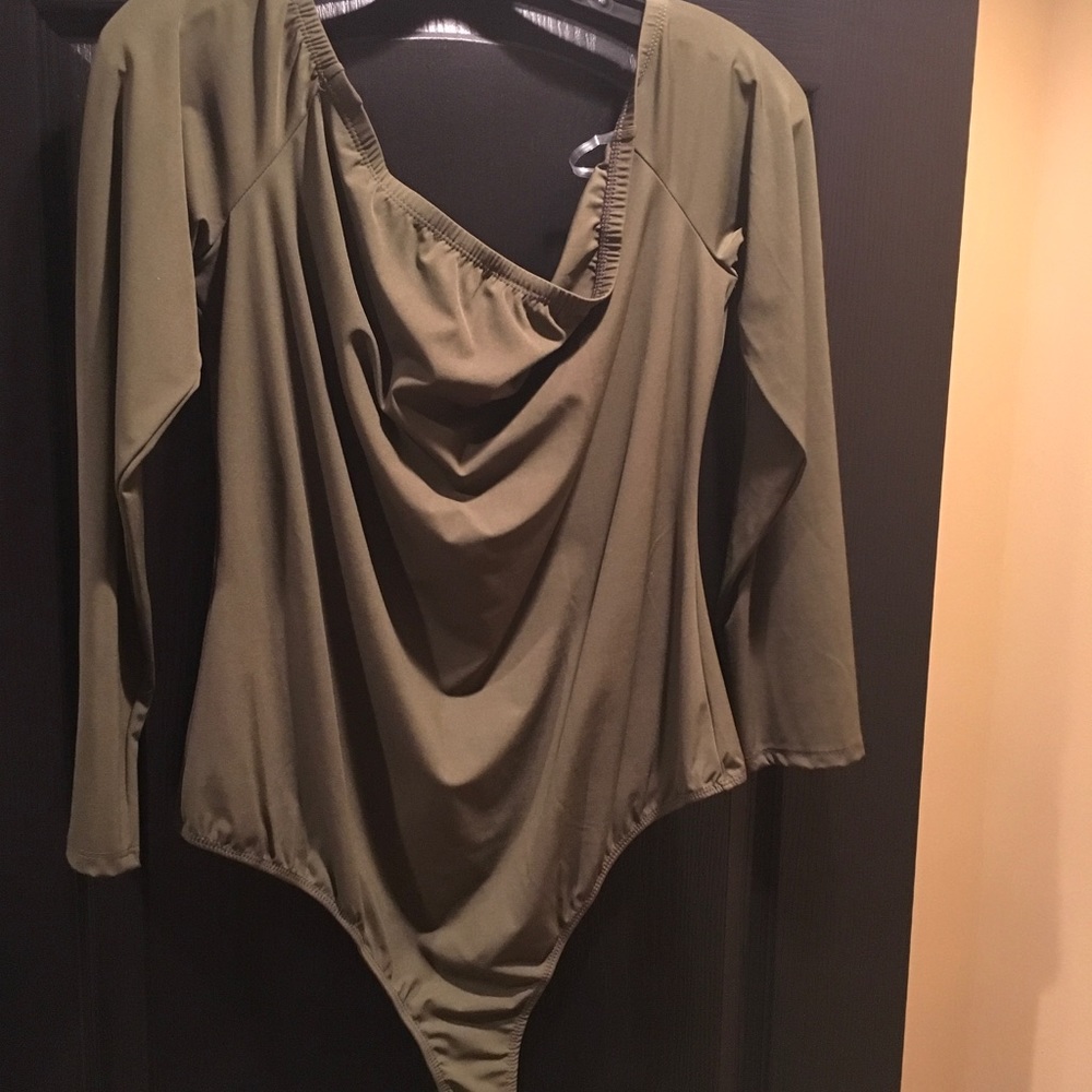 NWT Long Sleeve Off Shoulder Bodysuit - Olive - Picture 4 of 4